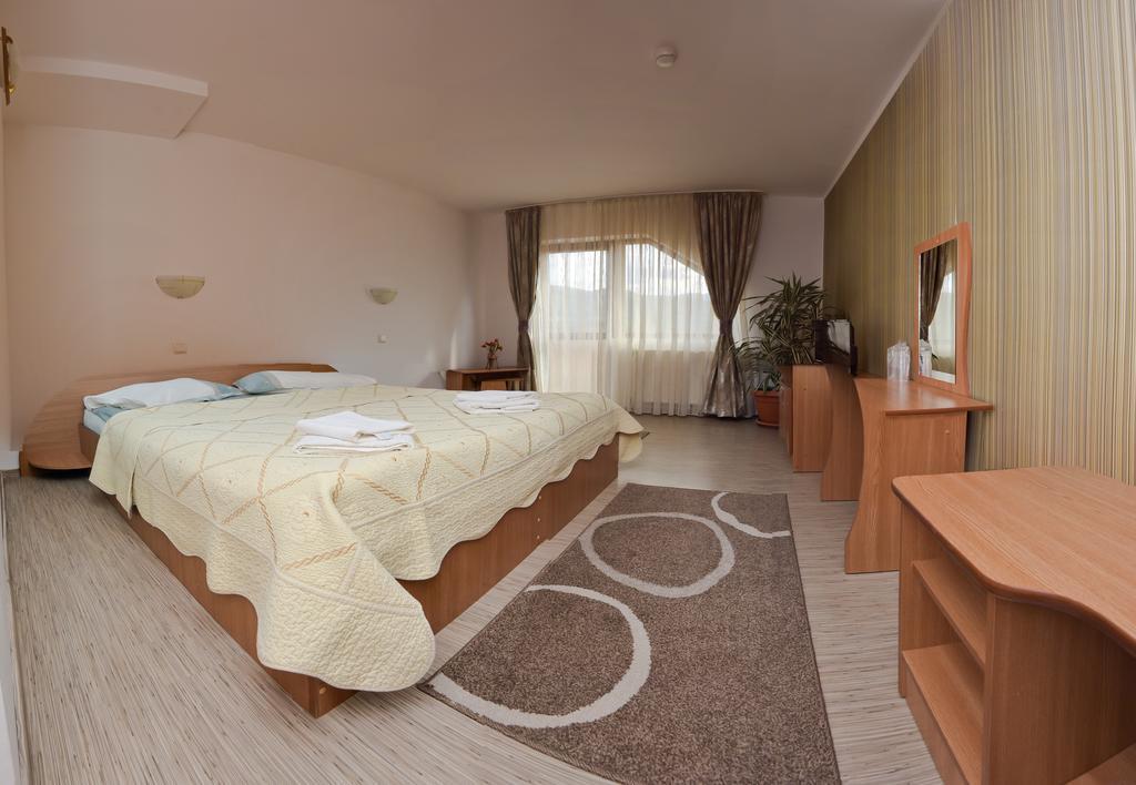 Pensiunea Moldova Piatra Neamţ Exteriér fotografie