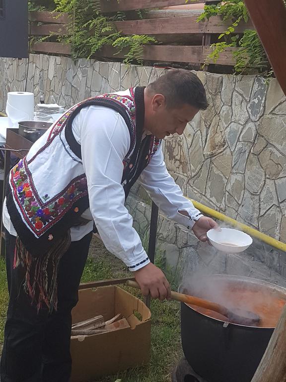 Pensiunea Moldova Piatra Neamţ Exteriér fotografie