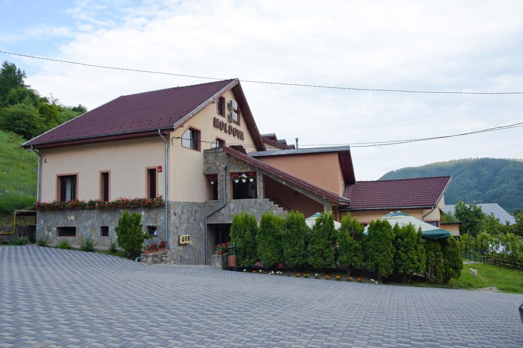 Pensiunea Moldova Piatra Neamţ Exteriér fotografie